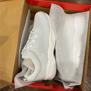 Proper stability fly sneakers white/silver mesh White Athletic Sneakers